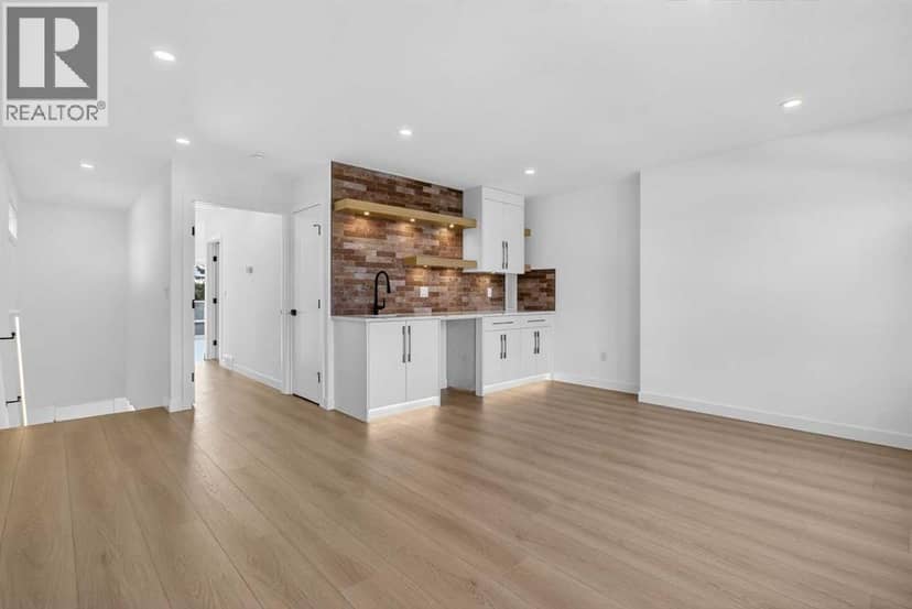 720 52 Avenue SW — photo 28 of 40