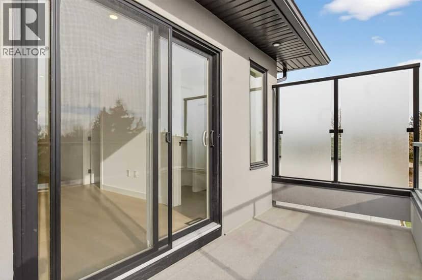 720 52 Avenue SW — photo 34 of 40