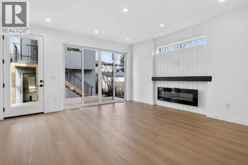 720 52 Avenue SW — photo 13 of 40