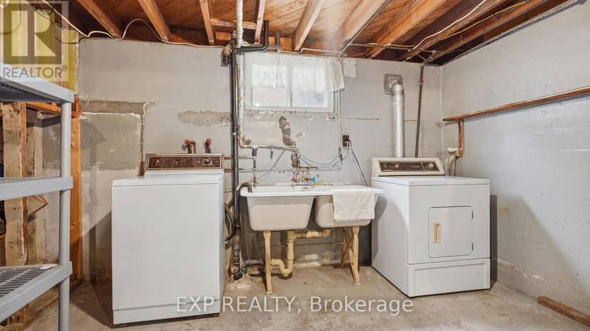 63 Lyons Avenue — photo 26 of 32