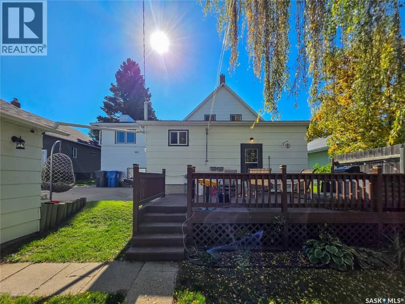 242 6th AVENUE E, Melville, photo 4