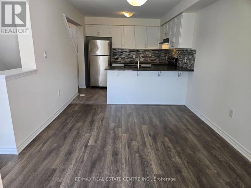 1084 Silk Street — photo 13 of 32