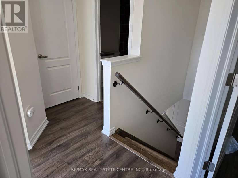 1084 Silk Street — photo 23 of 32