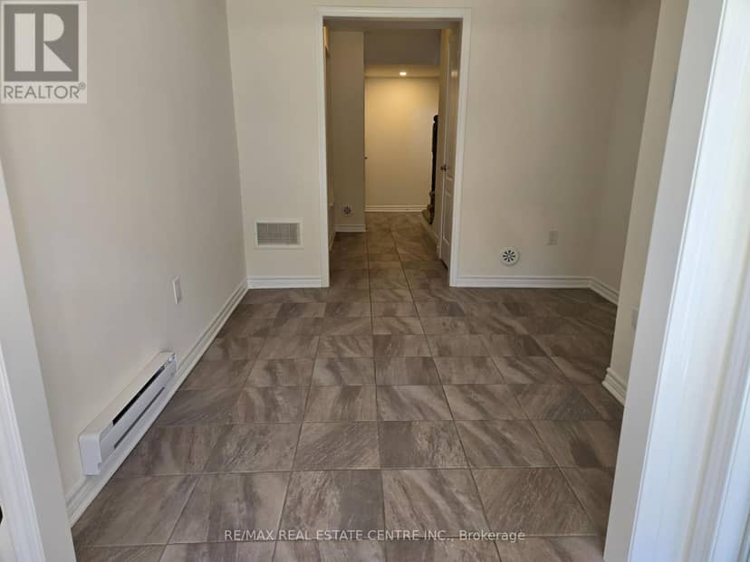 1084 Silk Street, Pickering, photo 4