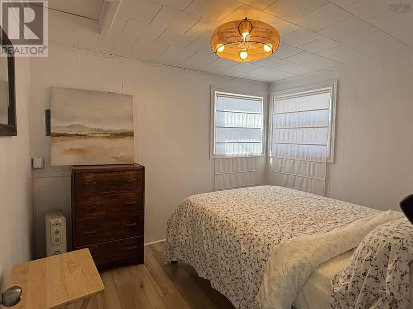 107 Hamilton Lane — photo 14 of 28