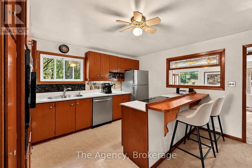 38 Pine Street — photo 7 of 37