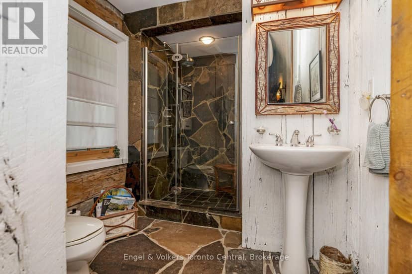 317343 3rd Line — photo 15 of 40
