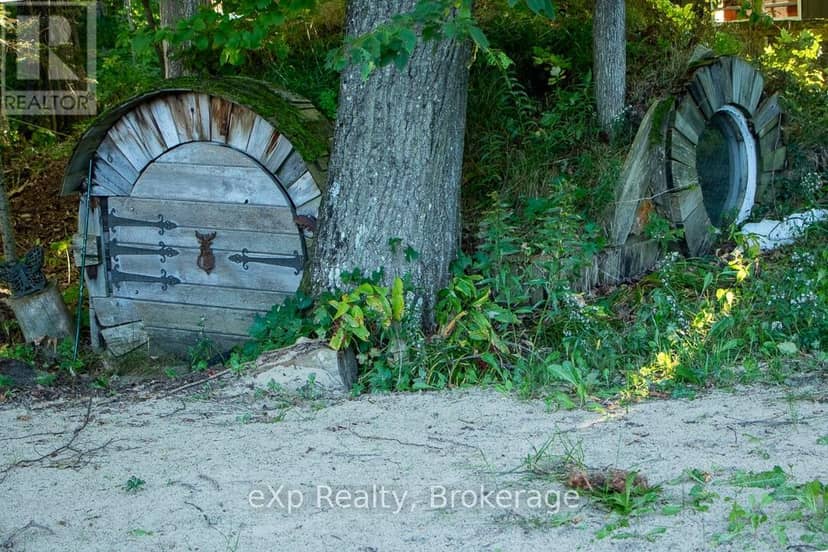 426 Huron Road — photo 37 of 40