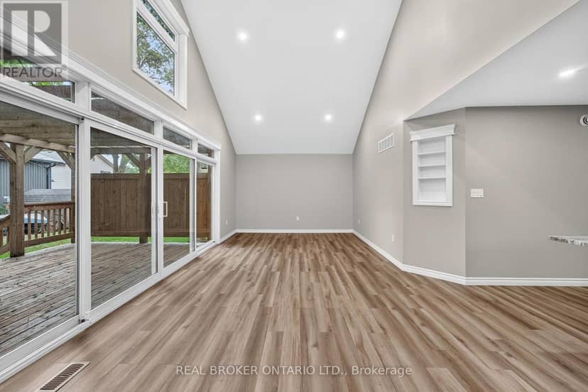 52 Queen Street — photo 19 of 40