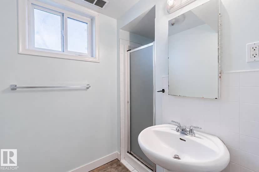 10840 74 AV NW NW — photo 27 of 29