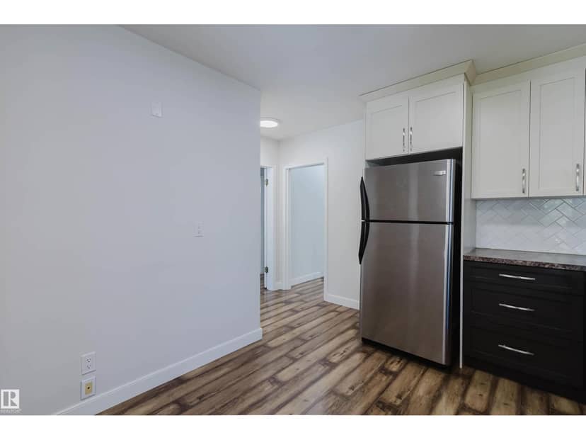 10840 74 AV NW NW — photo 10 of 29