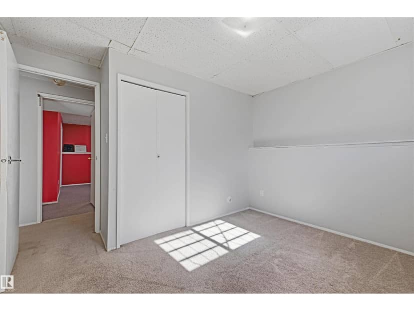 3519 33 AV NW — photo 34 of 40