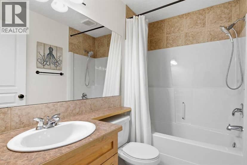 2, 435 13 Avenue NE — photo 36 of 40