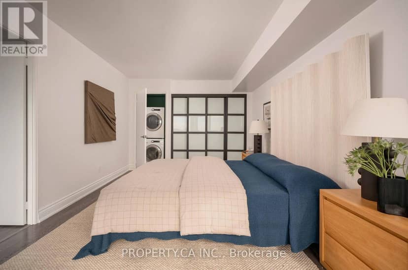 1701 - 2269 Lake Shore Boulevard W — photo 19 of 40