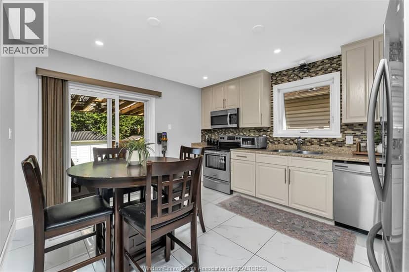 2222 Longfellow Avenue — photo 15 of 40