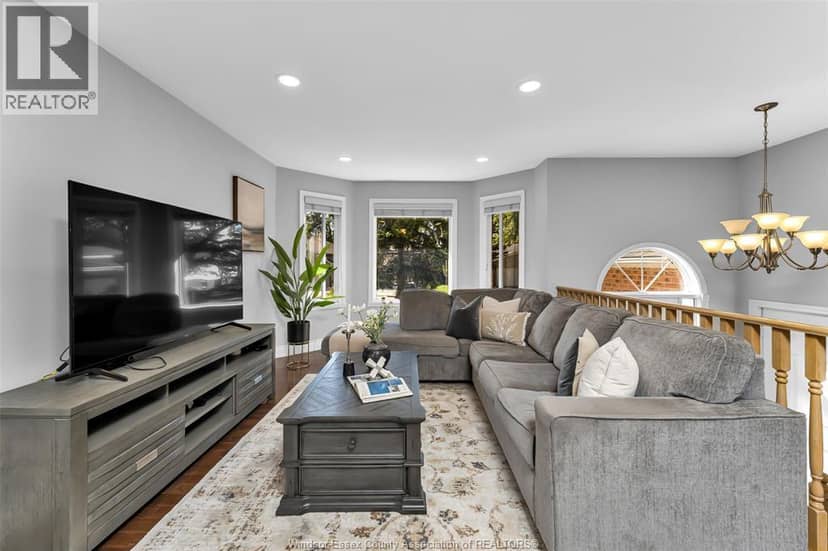 2222 Longfellow Avenue — photo 8 of 40