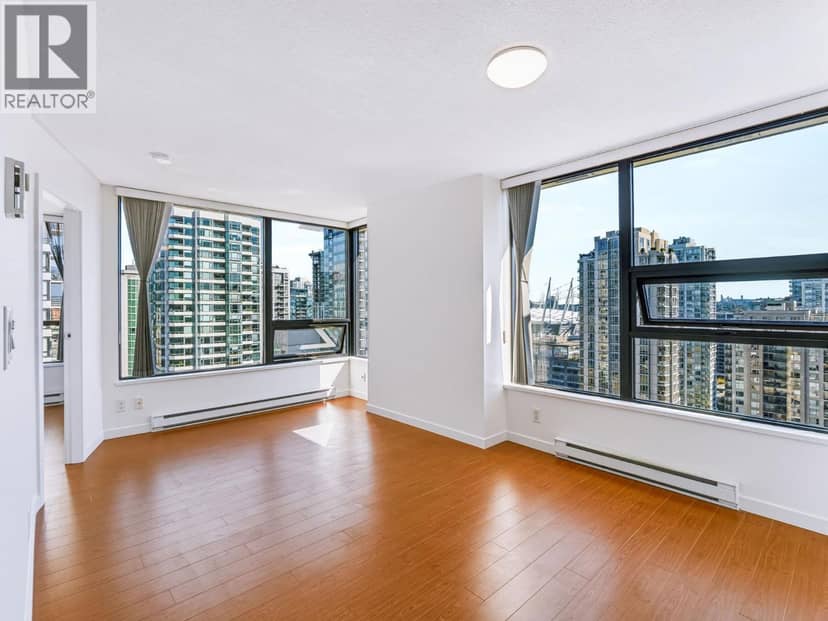 2105 977 MAINLAND STREET, Vancouver, photo 3