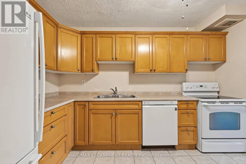 504 - 640 West Street — photo 14 of 34