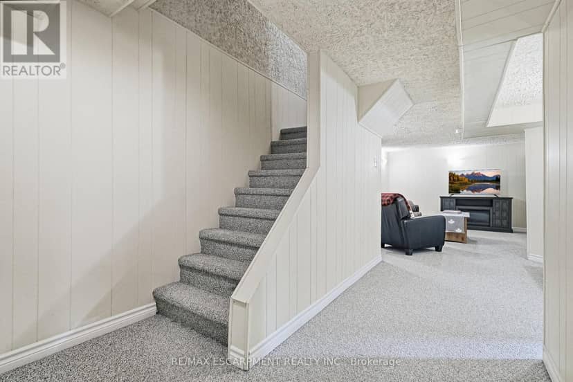 53 Bryna Avenue S — photo 30 of 37