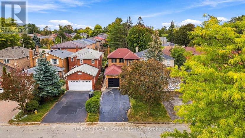 6 Scarbell Drive, Toronto, photo 5