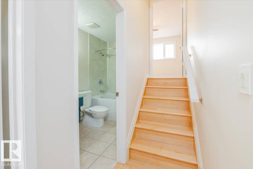 4107 147 ST NW — photo 24 of 40