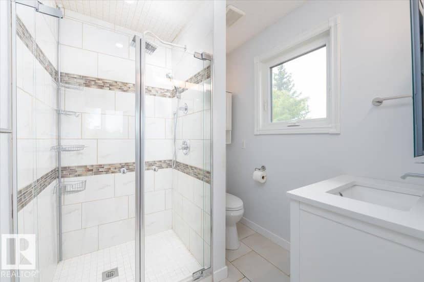 4107 147 ST NW — photo 35 of 40