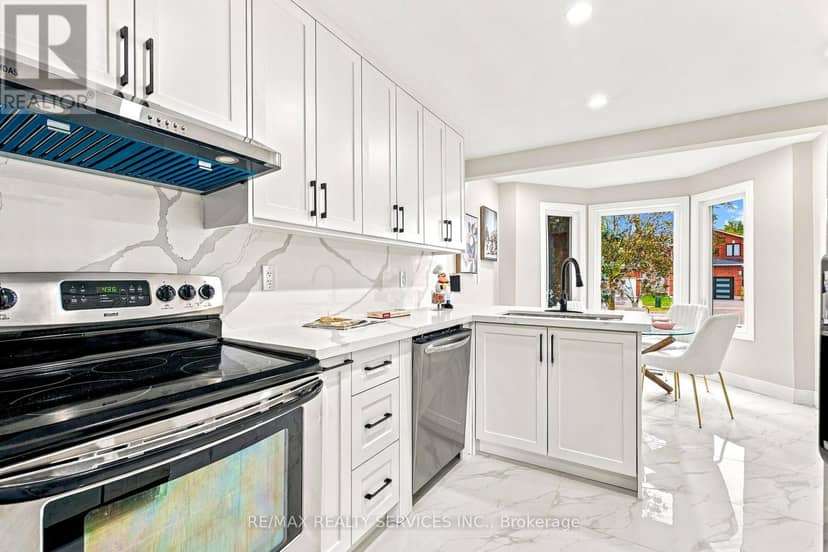 6 Scarbell Drive — photo 19 of 33