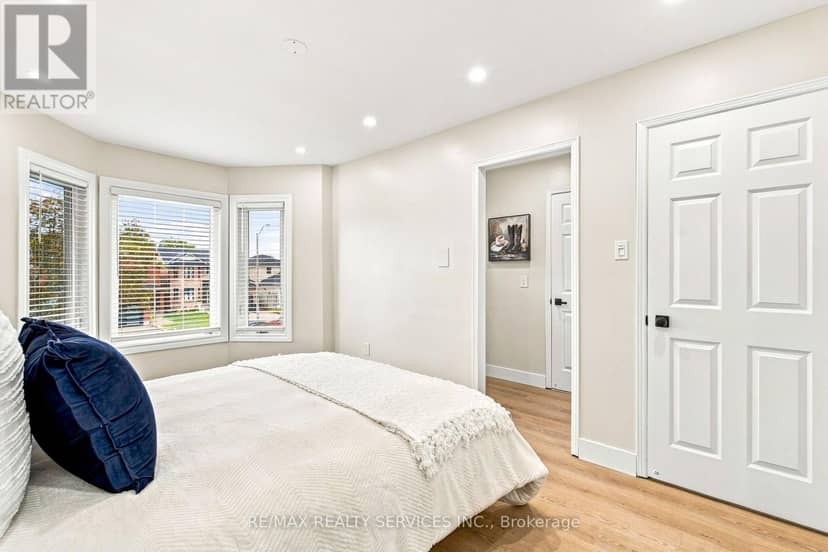 6 Scarbell Drive — photo 24 of 33