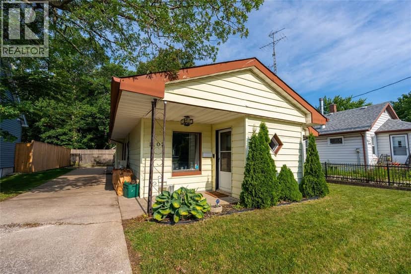 1107 Colborne ROAD — photo 1 of 29