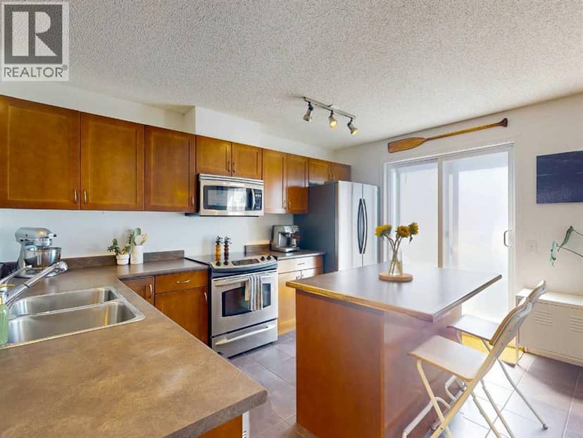 457 Elgin Gardens SE — photo 10 of 31