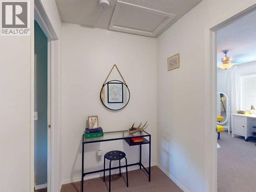 457 Elgin Gardens SE — photo 16 of 31