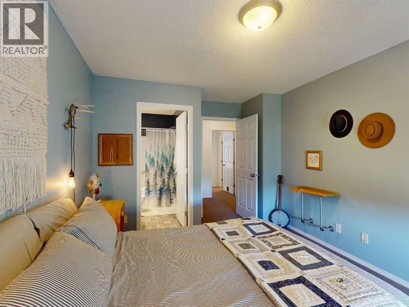 457 Elgin Gardens SE — photo 18 of 31