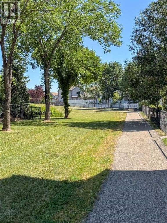 457 Elgin Gardens SE, Calgary, photo 4