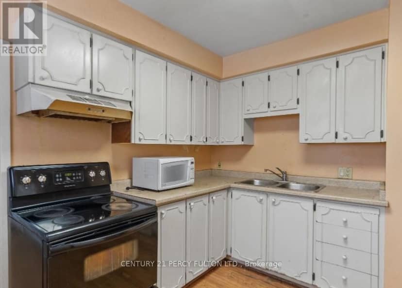 711 Victoria Street, London East, photo 2