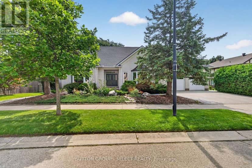 173 Whiteacres Drive, London North, photo 2