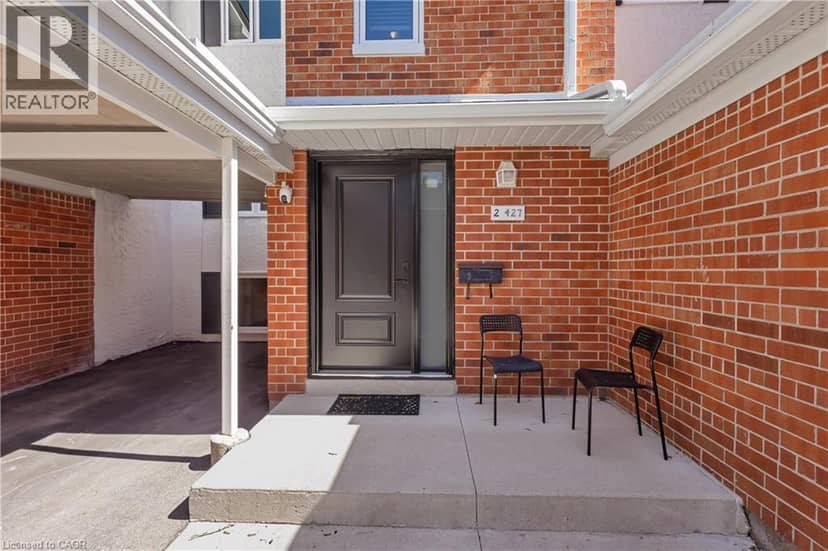 427 KEATS Way Unit# 2 — photo 3 of 28
