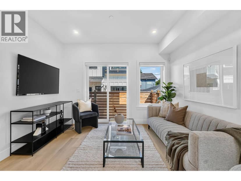 3 550 KASLO STREET, Vancouver, photo 2