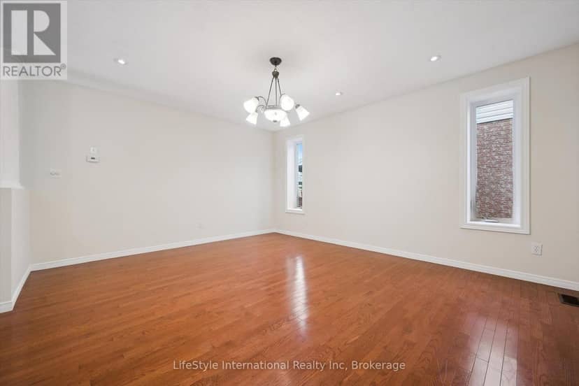 4 Davis Street — photo 11 of 40