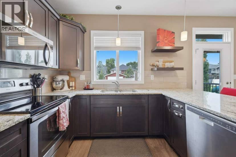 3908 49 Avenue — photo 18 of 40