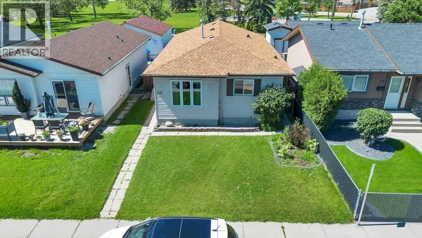 23 Abbercove Road SE — photo 9 of 39