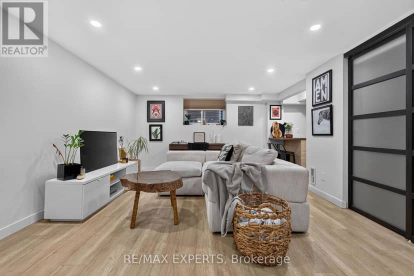 155 Stephen Street — photo 27 of 40