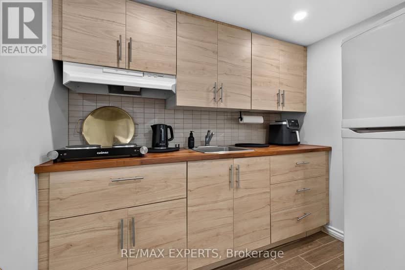 155 Stephen Street — photo 31 of 40