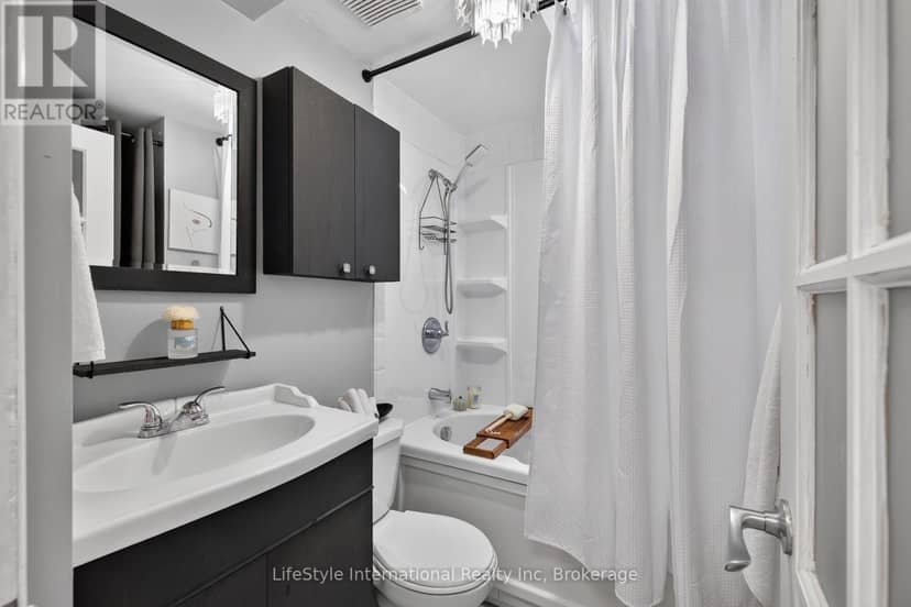 18 Camrose Court — photo 18 of 40