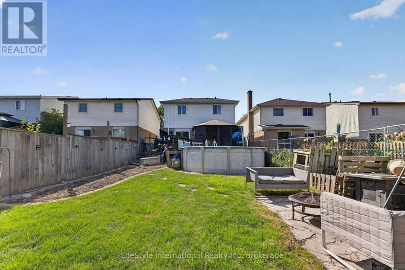 18 Camrose Court — photo 31 of 40