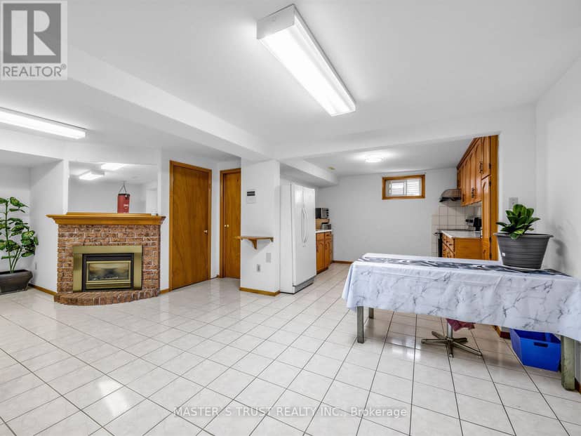 858 Wetherby Lane — photo 34 of 40