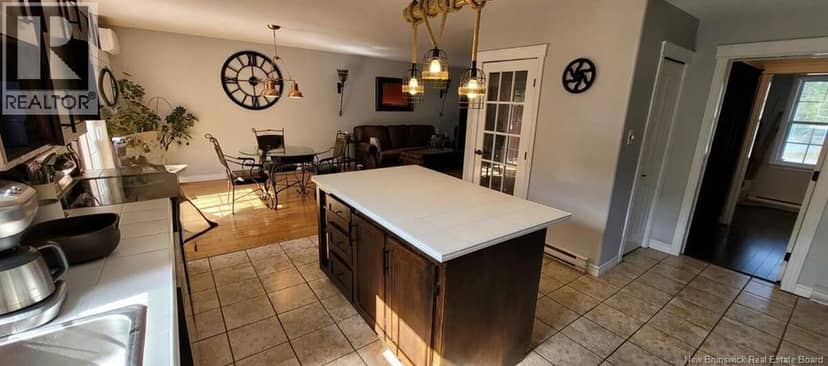 14 Erin Drive — photo 10 of 40