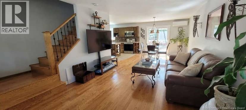 14 Erin Drive — photo 8 of 40