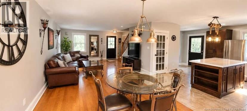 14 Erin Drive — photo 9 of 40
