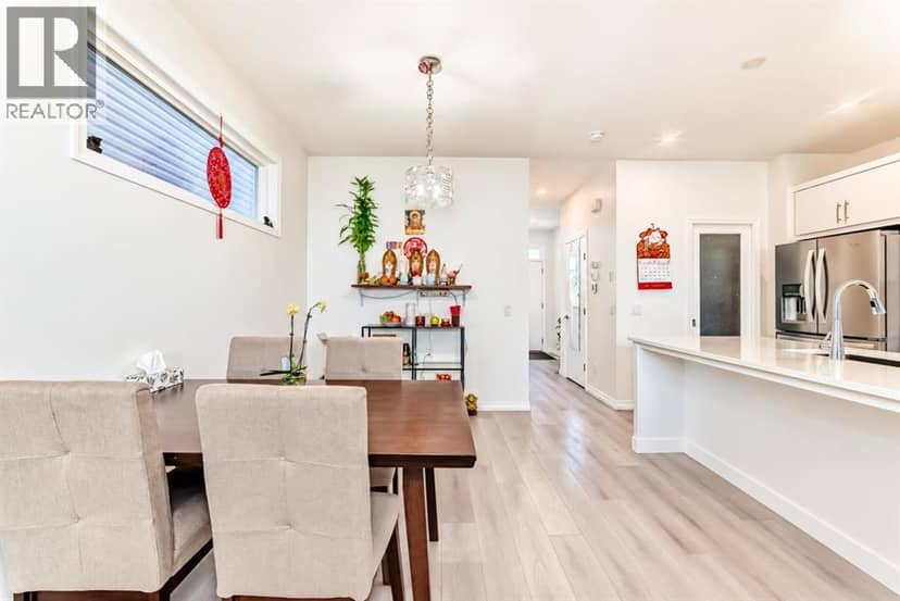 108 Wolf Creek Manor SE, Calgary, photo 3