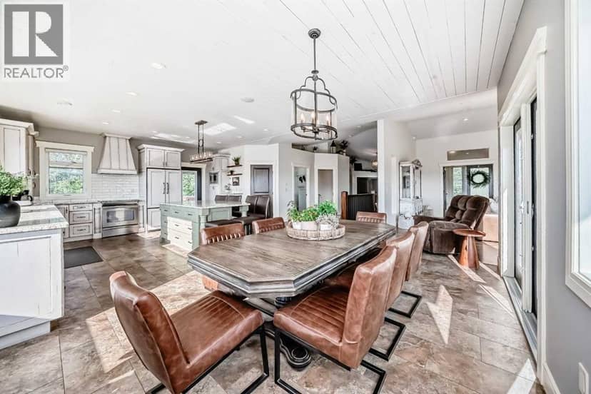 254041 Township Road 435 — photo 13 of 40